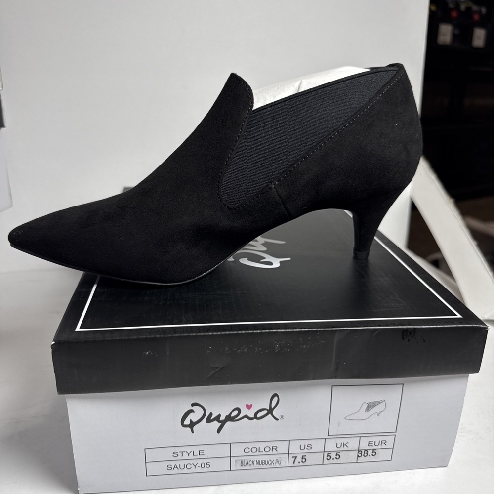 Qupid Saucy 05 Black Suede Ankle Slip On Shoe 1.5 In Heel Nubuk Size 6‎